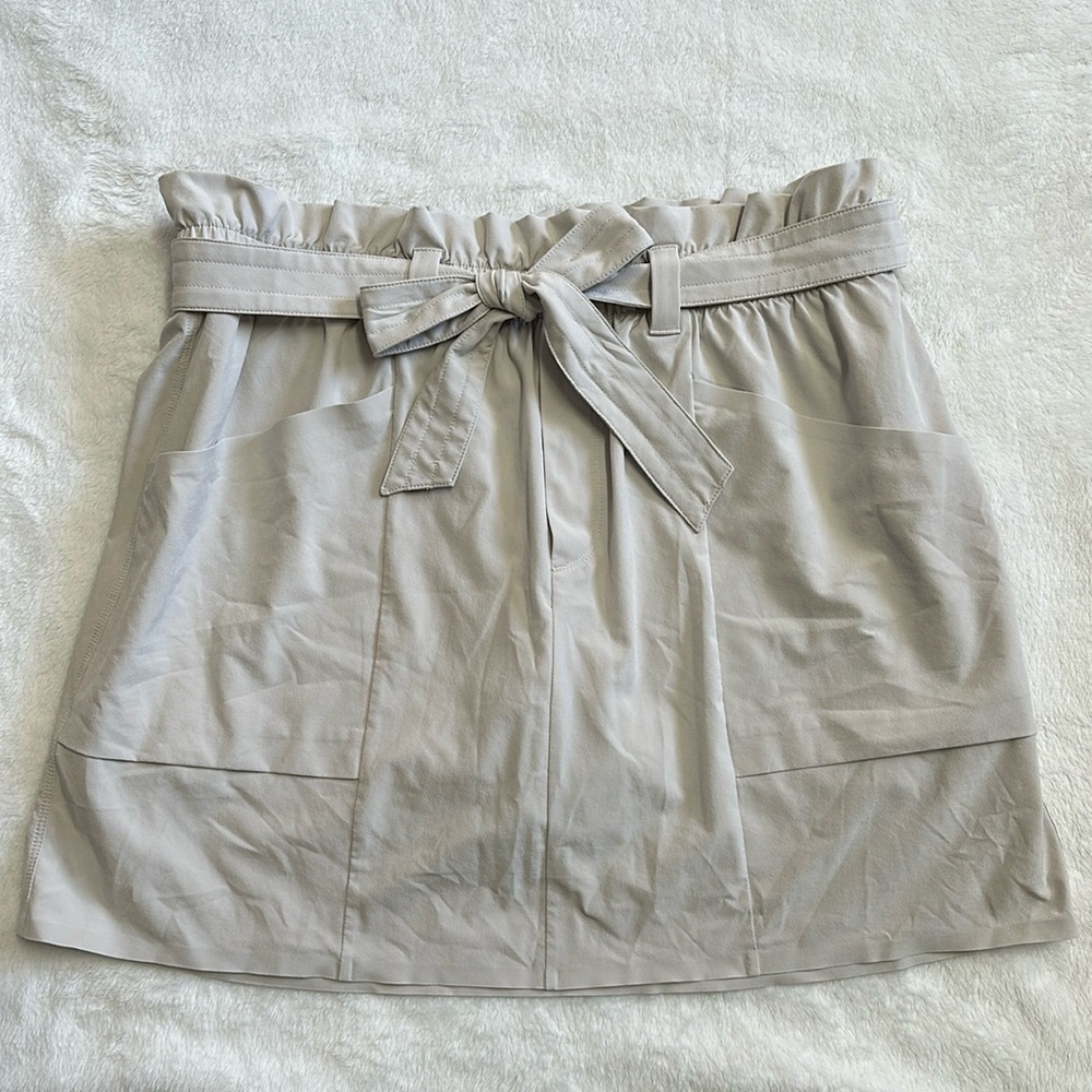 Athleta Skyline Skort Light Gray
